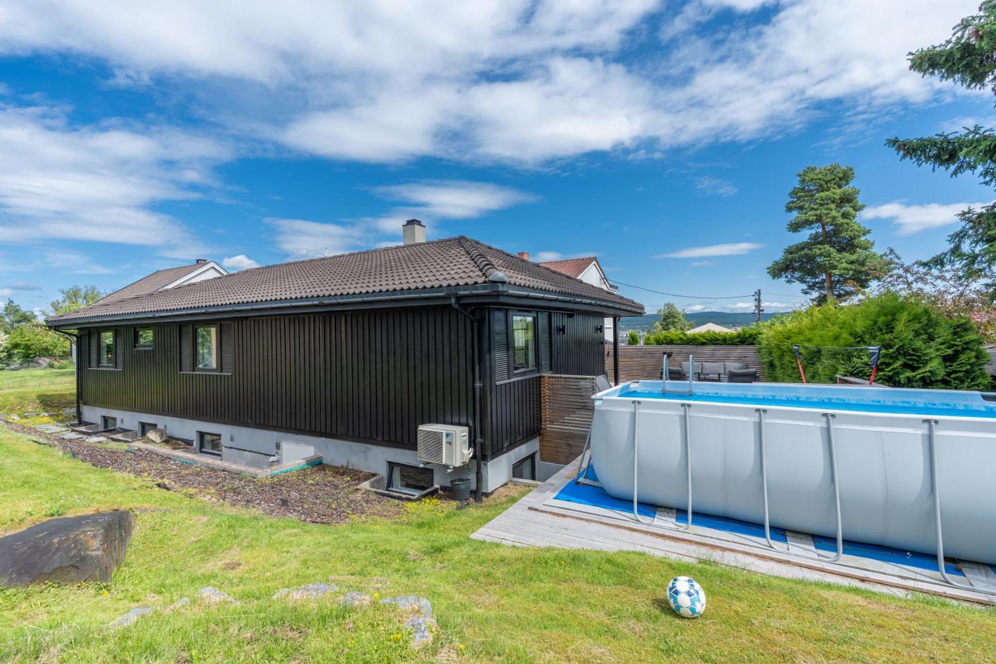Relaxed Getaway With Heated Swimming Pool Oslo